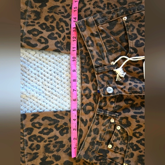 NWT Jeans for Women High Waist Leopard Print Cheetah Pants Straight Leg Unisex - Picture 5 of 9